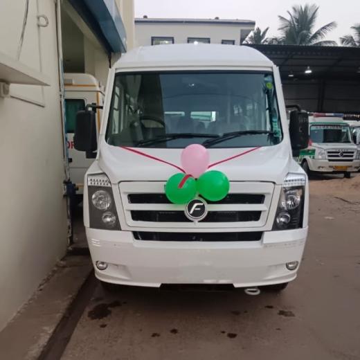 Force Traveller 13-Seater