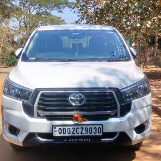 Toyota Innova Crysta 8-Seater